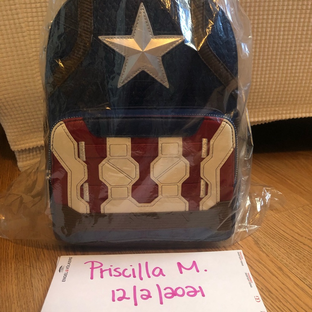 BNWT Loungefly Captain America